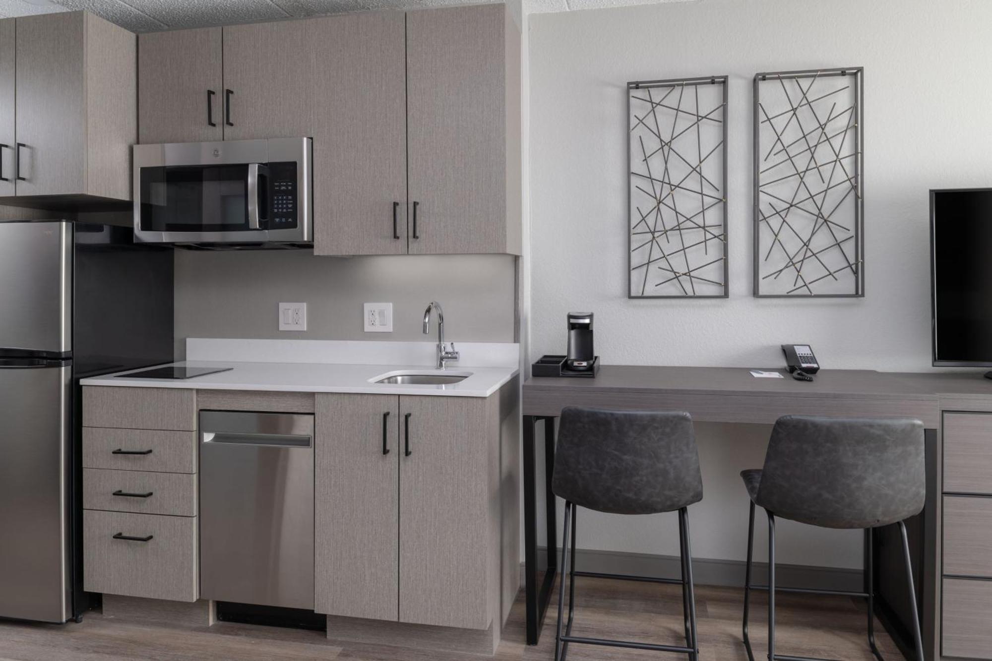 Towneplace Suites By Marriott Фрамингам Екстериор снимка